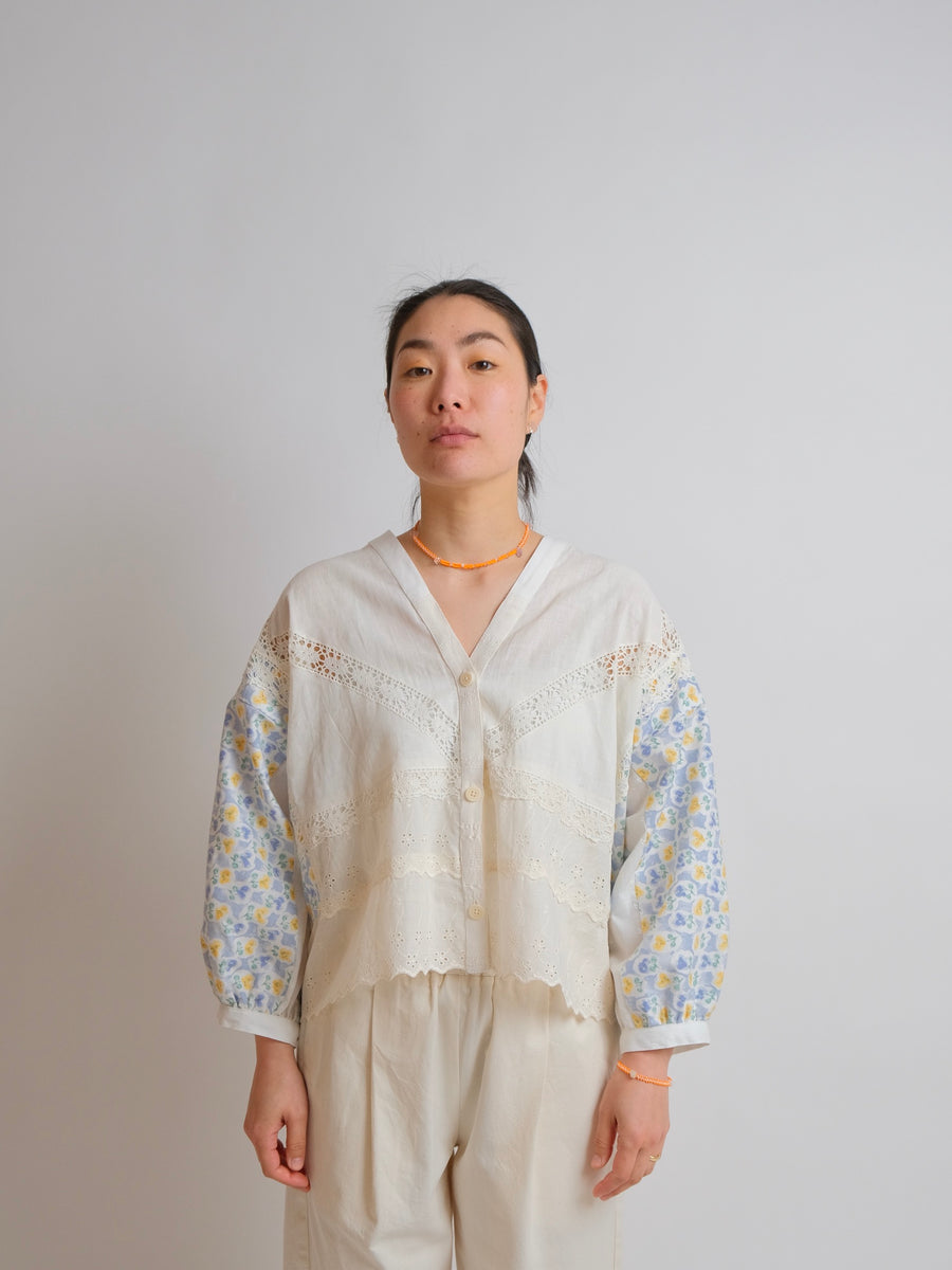 ZW Cropped Shirt - M/L/XL - Vintage - White and blue
