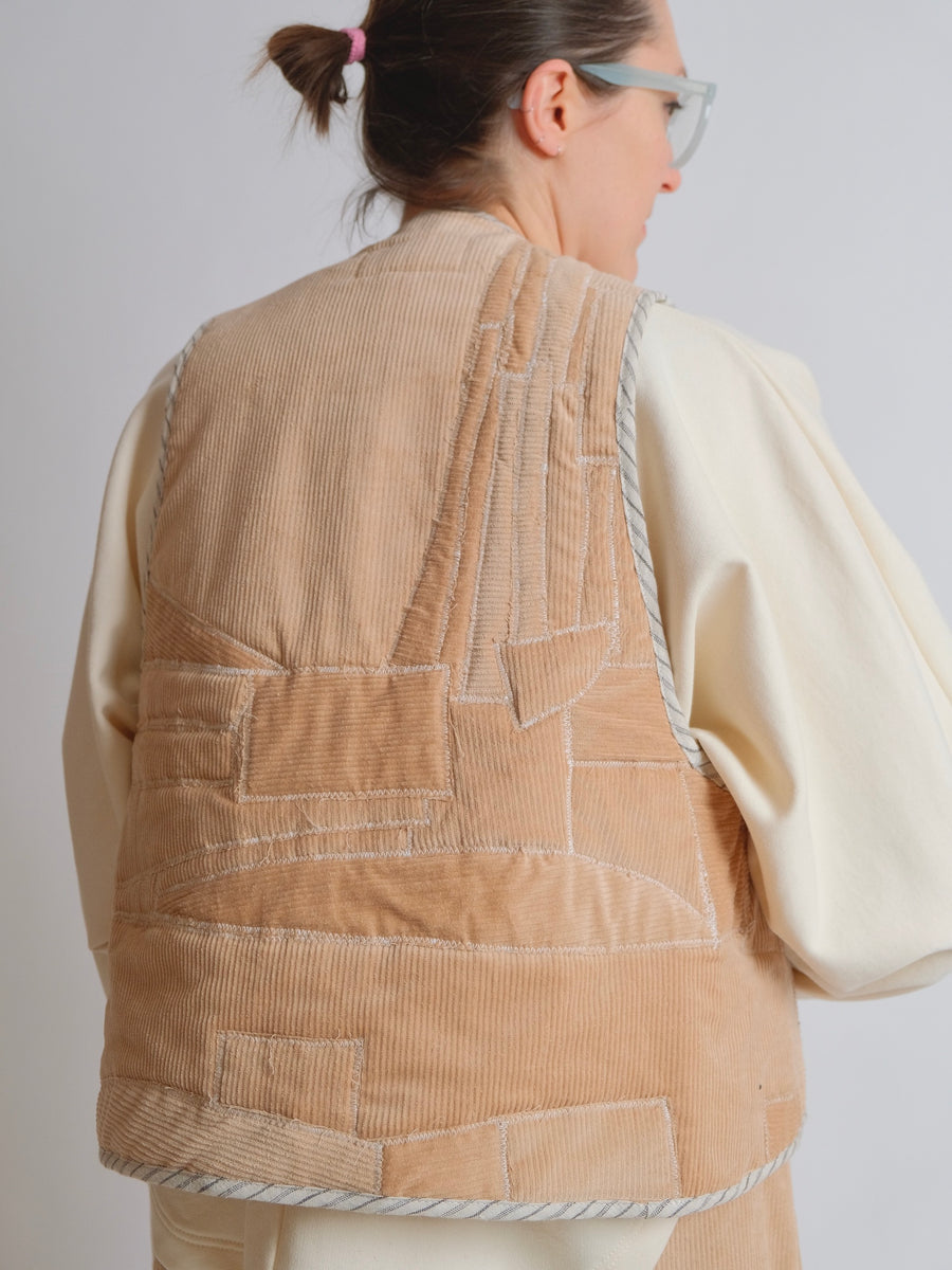 HELGROSE - PATCH VEST